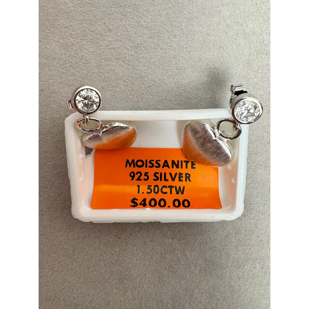 1.5CTW Moissanite Dangle Heart Earrings 925 Silver NWT